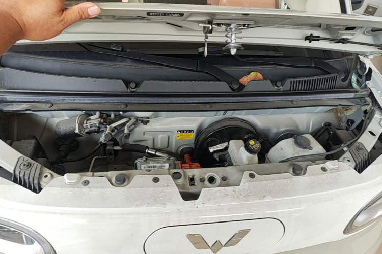 Used Wuling Hongguang MINIEV 2024 3rd Generation 215km Youth Edition Engine Bay