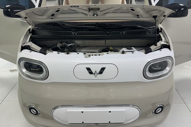 Used Wuling Hongguang MINIEV 2024 3rd Generation 215km Advanced Version Engine Bay