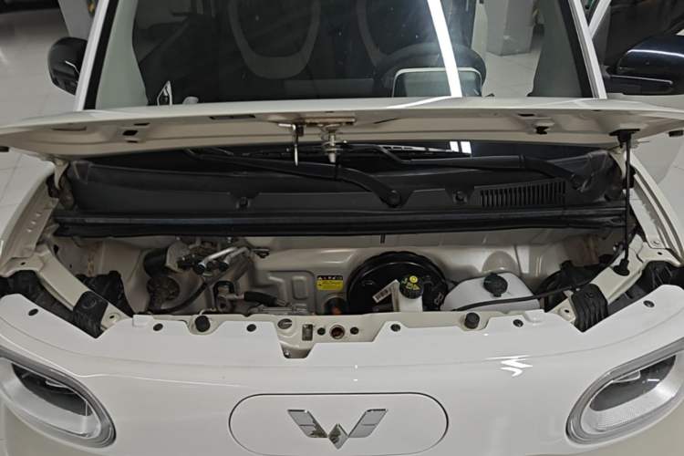 Used Wuling Hongguang MINIEV 2024 3rd Generation 215km Advanced Version Engine Bay