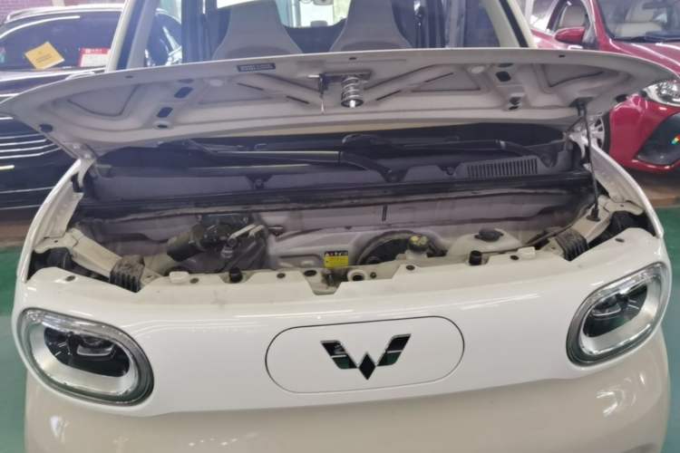 Used Wuling Hongguang MINIEV 2024 3rd Generation 215km Youth Edition Engine Bay