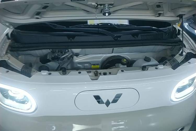 Used Wuling Hongguang MINIEV 2024 3rd Generation 215km Youth Edition Engine Bay