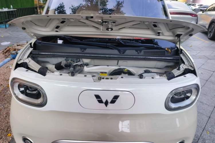 Used Wuling Hongguang MINIEV 2024 3rd Generation 215km Youth Edition Engine Bay