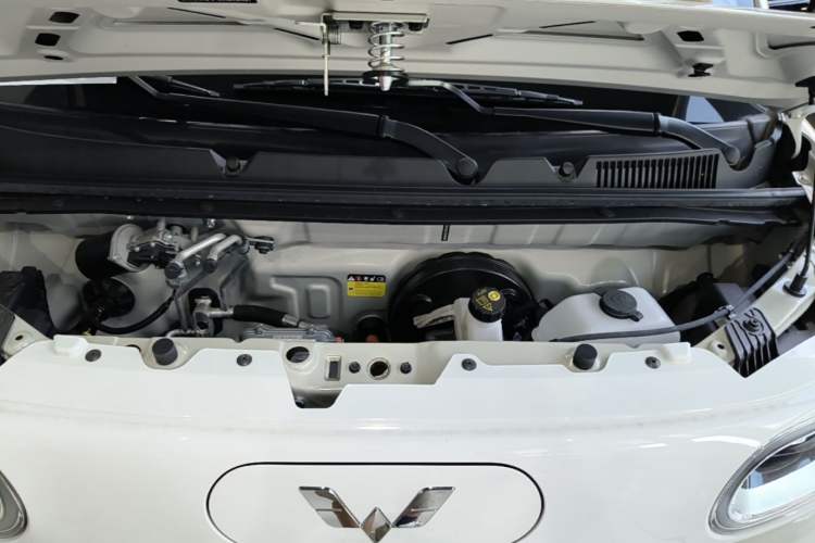 Used Wuling Hongguang MINIEV 2024 3rd Generation 215km Youth Edition Engine Bay