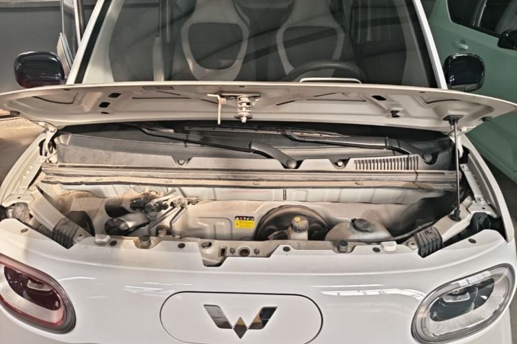 Used Wuling Hongguang MINIEV 2024 3rd Generation 170 km Engine Bay