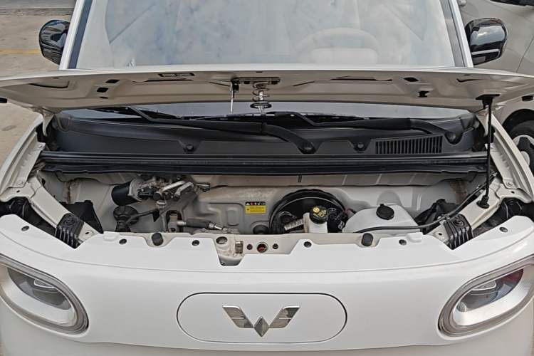 Used Wuling Hongguang MINIEV 2024 3rd Generation 215km Advanced Version Engine Bay