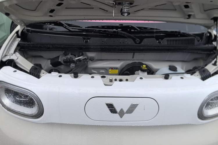 Used Wuling Hongguang MINIEV 2024 3rd Generation 215km Youth Edition Engine Bay