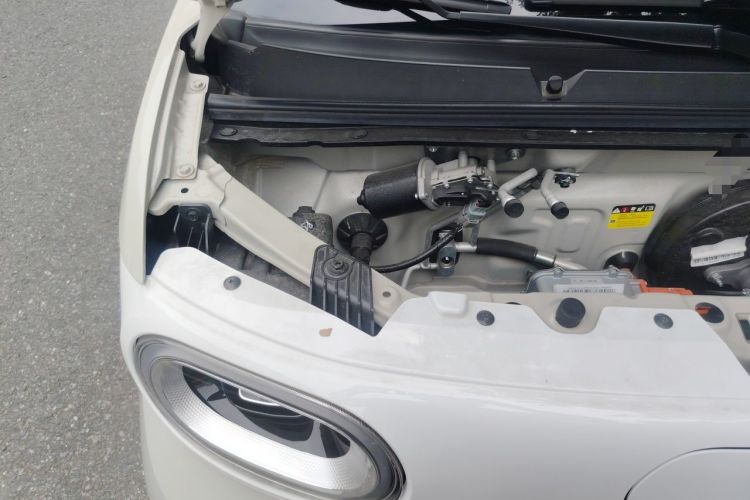 Used Wuling Hongguang MINIEV 2024 3rd Generation 215km Youth Edition Engine Bay Right