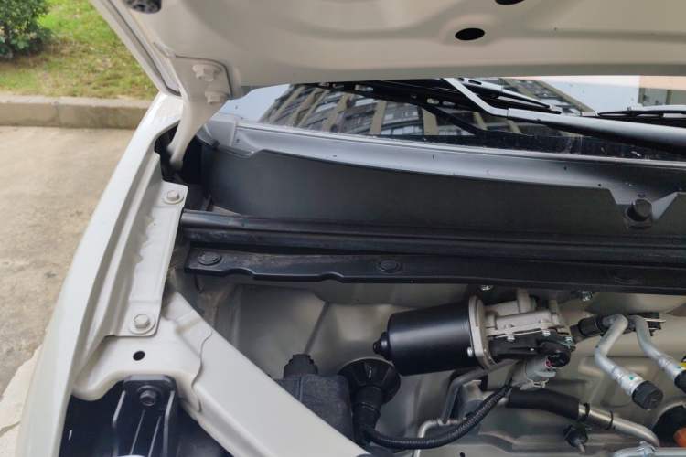 Used Wuling Hongguang MINIEV 2024 3rd Generation 215km Youth Edition Engine Bay Right