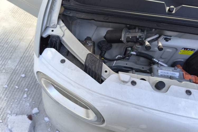 Used Wuling Hongguang MINIEV 2024 3rd Generation 215km Youth Edition Engine Bay Right