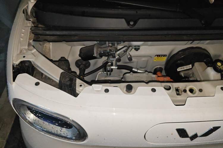Used Wuling Hongguang MINIEV 2024 3rd Generation 215km Youth Edition Engine Bay Right