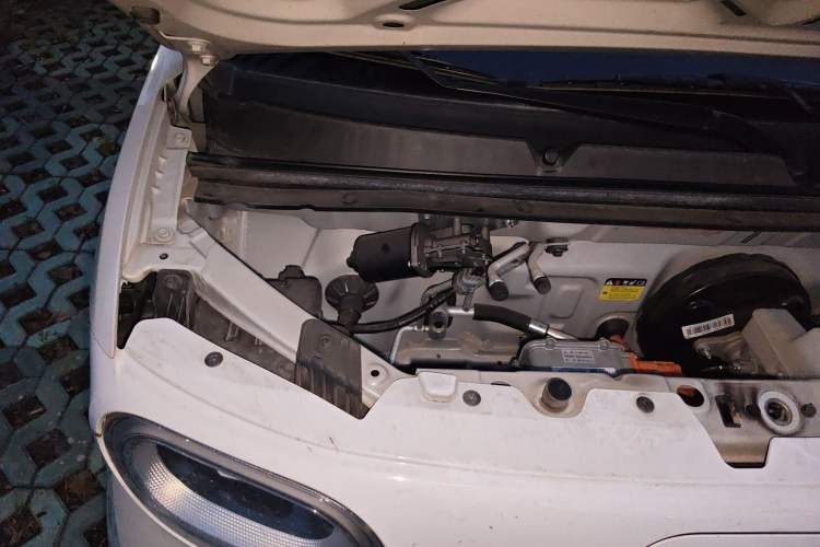 Used Wuling Hongguang MINIEV 2024 3rd Generation 215km Youth Edition Engine Bay Right