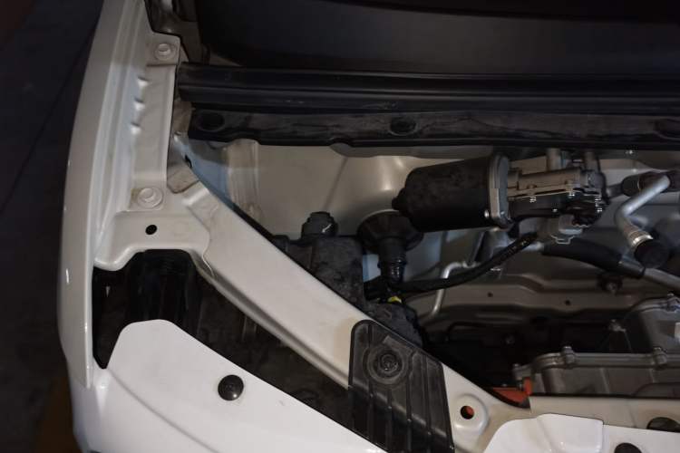 Used Wuling Hongguang MINIEV 2024 3rd Generation 215km Youth Edition Engine Bay Right