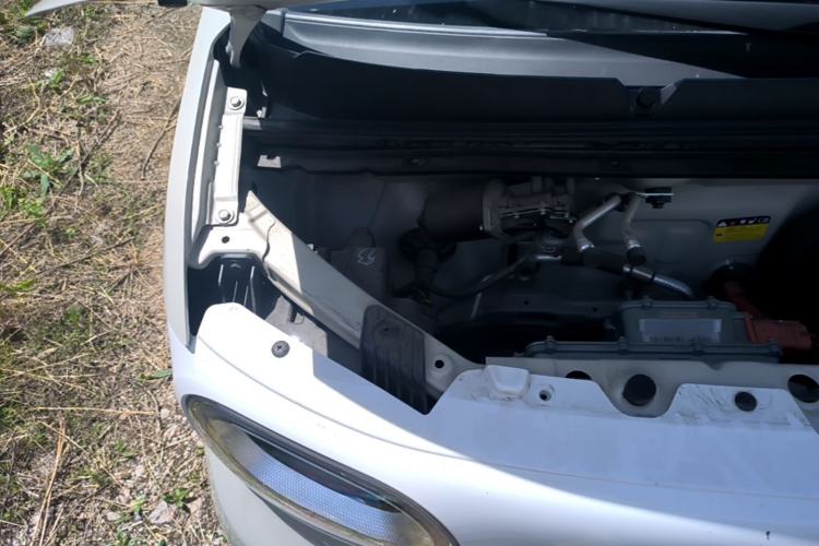 Used Wuling Hongguang MINIEV 2024 3rd Generation 215km Youth Edition Engine Bay Right