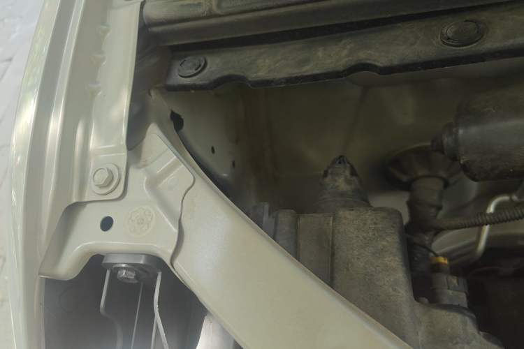 Used Wuling Hongguang MINIEV 2024 3rd Generation 215km Youth Edition Engine Bay Right