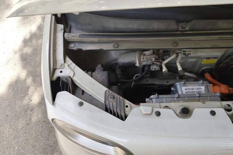 Used Wuling Hongguang MINIEV 2024 3rd Generation 215km Advanced Version Engine Bay Right