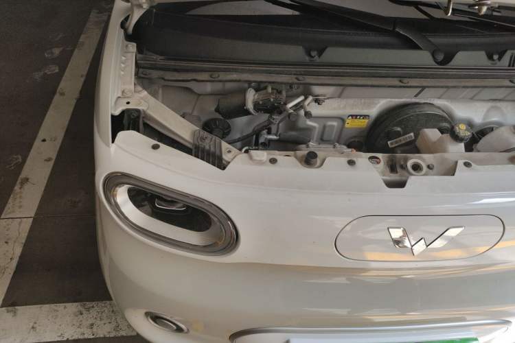 Used Wuling Hongguang MINIEV 2024 3rd Generation 215km Youth Edition Engine Bay Right