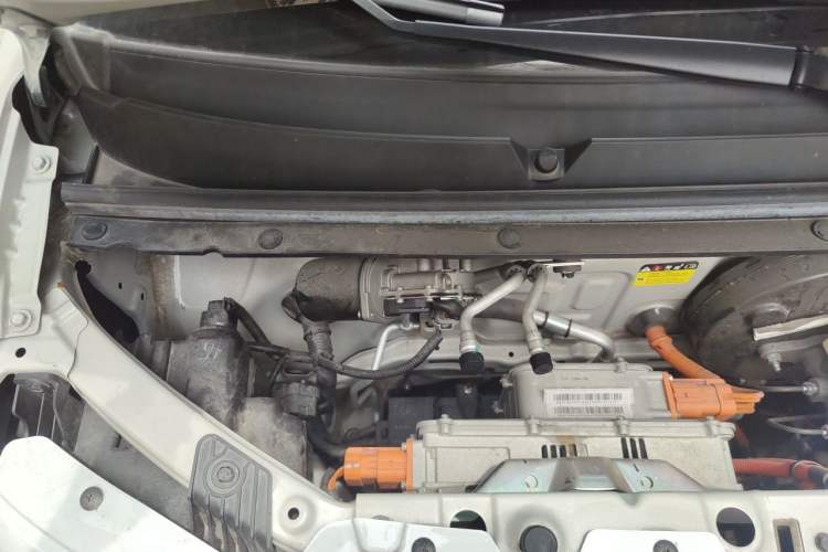 Used Wuling Hongguang MINIEV 2024 3rd Generation 215km Youth Edition Engine Bay Right