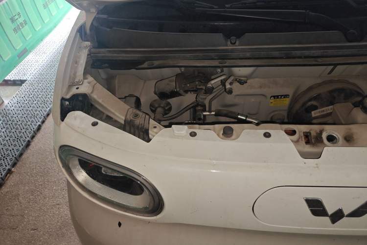 Used Wuling Hongguang MINIEV 2024 3rd Generation 170 km Engine Bay Right