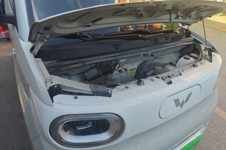 Used Wuling Hongguang MINIEV 2024 3rd Generation 215km Advanced Version Engine Bay Right
