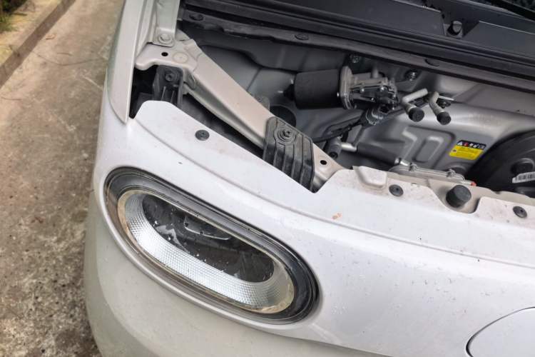 Used Wuling Hongguang MINIEV 2024 3rd Generation 215km Youth Edition Engine Bay Right