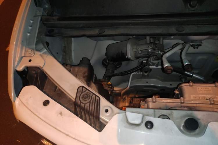 Used Wuling Hongguang MINIEV 2024 3rd Generation 215km Youth Edition Engine Bay Right