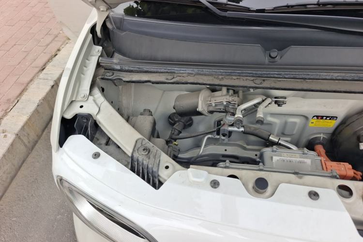 Used Wuling Hongguang MINIEV 2024 3rd Generation 215km Youth Edition Engine Bay Right