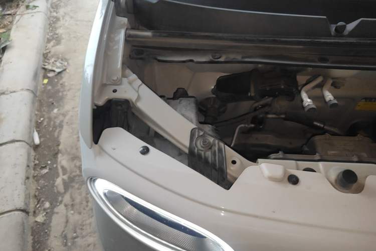 Used Wuling Hongguang MINIEV 2024 3rd Generation 215km Youth Edition Engine Bay Right