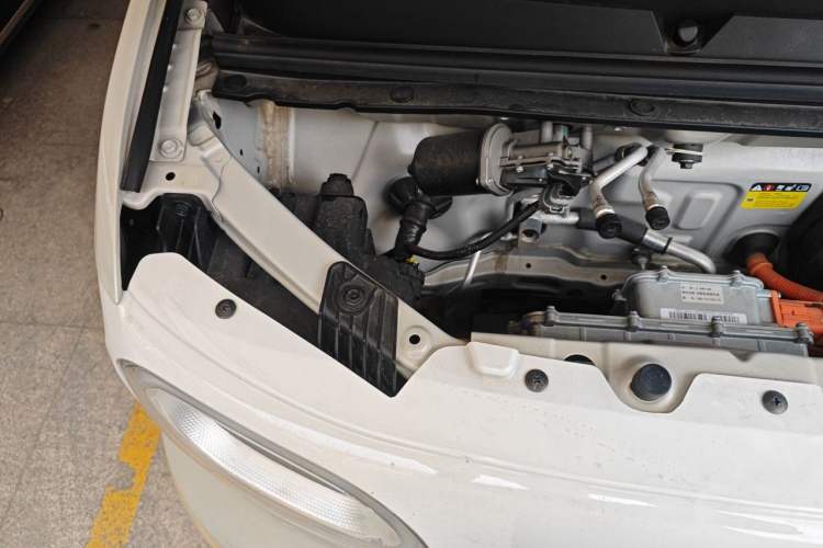 Used Wuling Hongguang MINIEV 2024 3rd Generation 215km Advanced Version Engine Bay Right