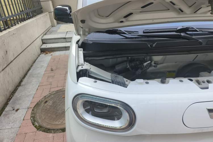 Used Wuling Hongguang MINIEV 2024 3rd Generation 215km Youth Edition Engine Bay Right