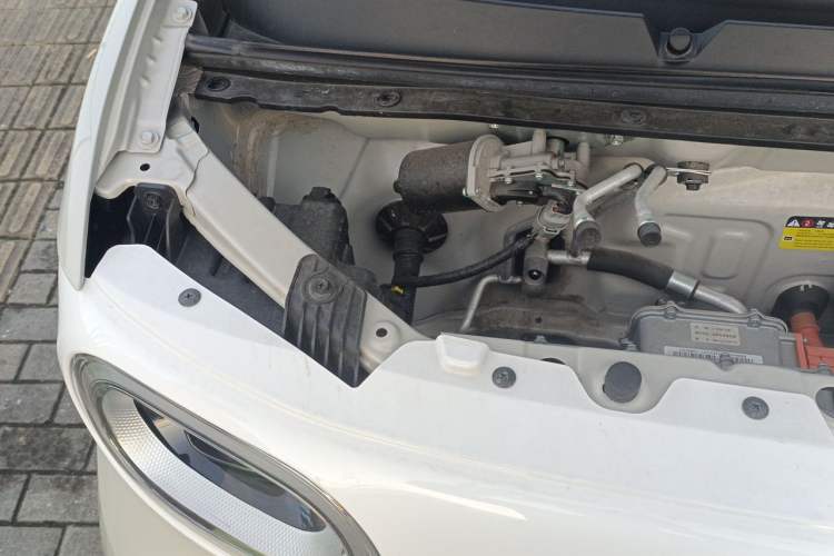 Used Wuling Hongguang MINIEV 2024 3rd Generation 215km Youth Edition Engine Bay Right