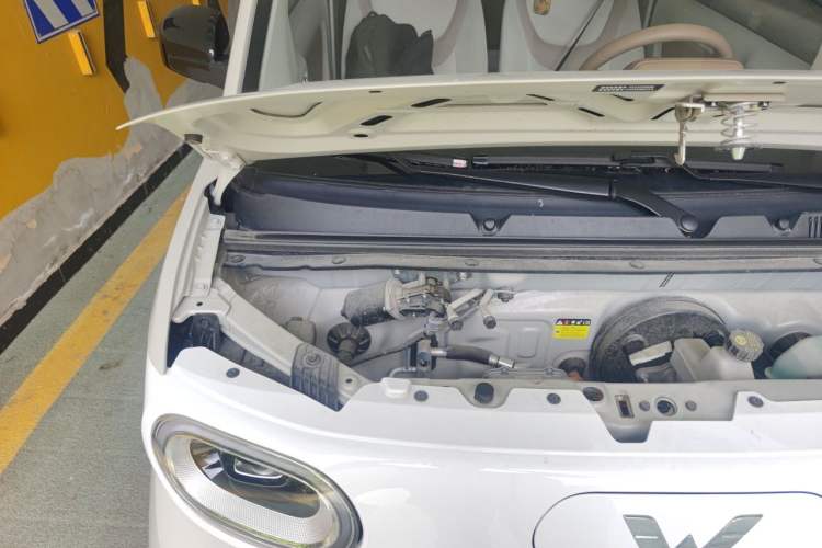 Used Wuling Hongguang MINIEV 2024 3rd Generation 215km Youth Edition Engine Bay Right
