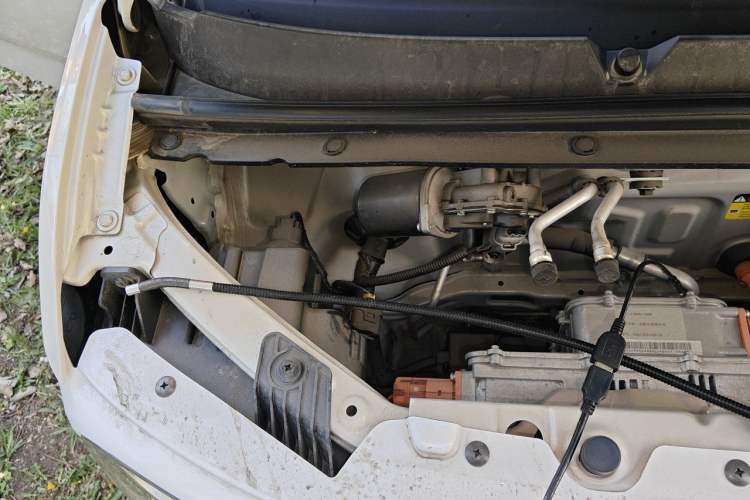 Used Wuling Hongguang MINIEV 2024 3rd Generation 215km Youth Edition Engine Bay Right