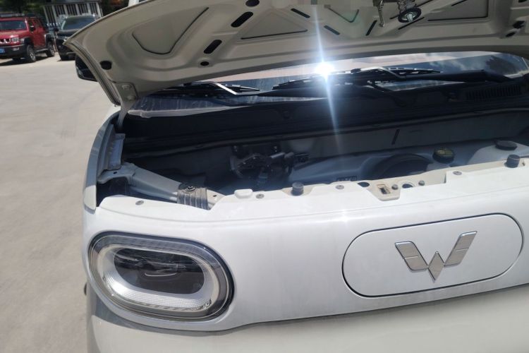 Used Wuling Hongguang MINIEV 2024 3rd Generation 215km Youth Edition Engine Bay Right