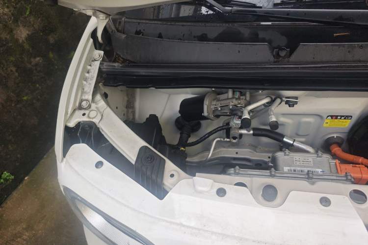 Used Wuling Hongguang MINIEV 2024 3rd Generation 215km Youth Edition Engine Bay Right