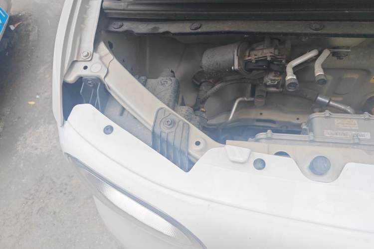 Used Wuling Hongguang MINIEV 2024 3rd Generation 215km Advanced Version Engine Bay Right