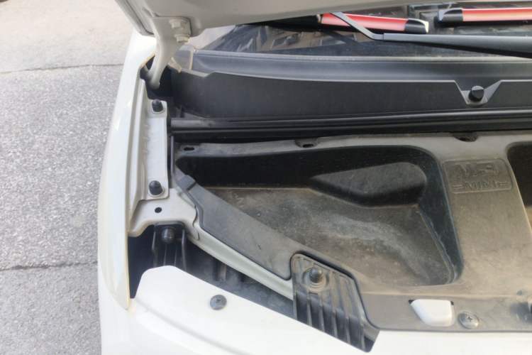 Used Wuling Hongguang MINIEV 2024 3rd Generation 215km Youth Edition Engine Bay Right