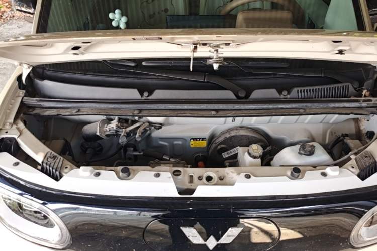 Used Wuling Hongguang MINIEV 2024 3rd Generation 215km Advanced Version Engine Bay
