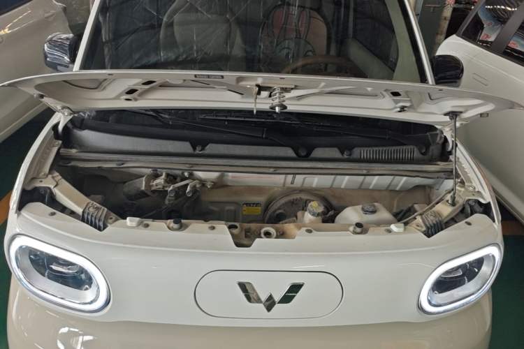 Used Wuling Hongguang MINIEV 2024 3rd Generation 215km Youth Edition Engine Bay