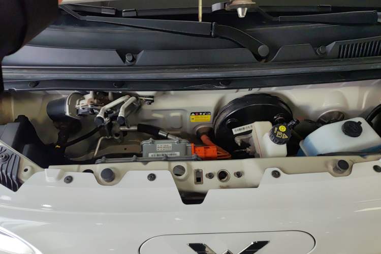Used Wuling Hongguang MINIEV 2024 3rd Generation 215km Advanced Version Engine Bay
