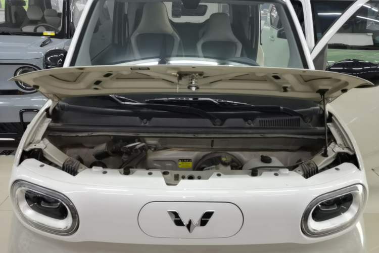 Used Wuling Hongguang MINIEV 2024 3rd Generation 215km Advanced Version Engine Bay
