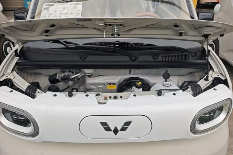 Used Wuling Hongguang MINIEV 2024 3rd Generation 215km Youth Edition Engine Bay
