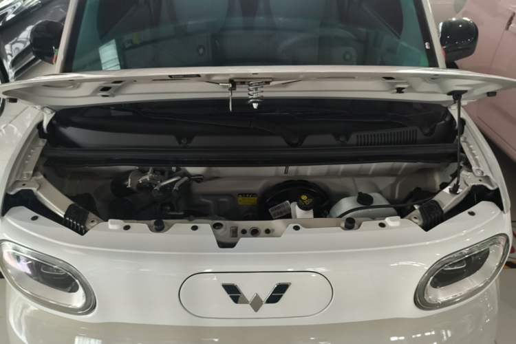 Used Wuling Hongguang MINIEV 2024 3rd Generation 215km Youth Edition Engine Bay