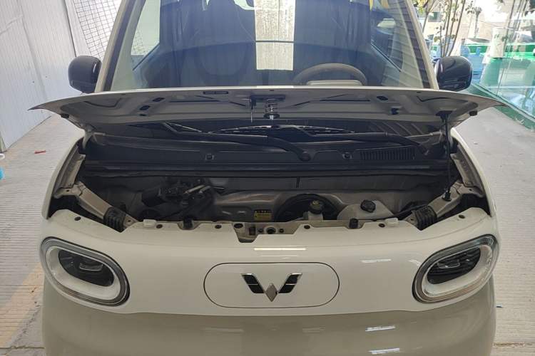 Used Wuling Hongguang MINIEV 2024 3rd Generation 215km Youth Edition Engine Bay