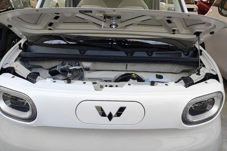 Used Wuling Hongguang MINIEV 2024 3rd Generation 215km Advanced Version Engine Bay