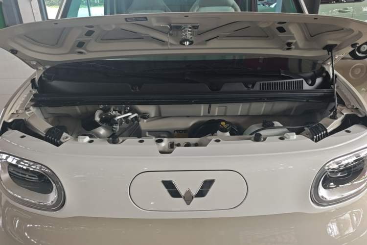 Used Wuling Hongguang MINIEV 2024 3rd Generation 215km Youth Edition Engine Bay