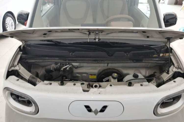 Used Wuling Hongguang MINIEV 2024 3rd Generation 215km Advanced Version Engine Bay
