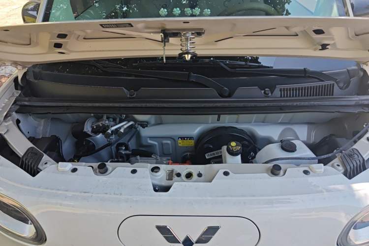 Used Wuling Hongguang MINIEV 2024 3rd Generation 215km Youth Edition Engine Bay