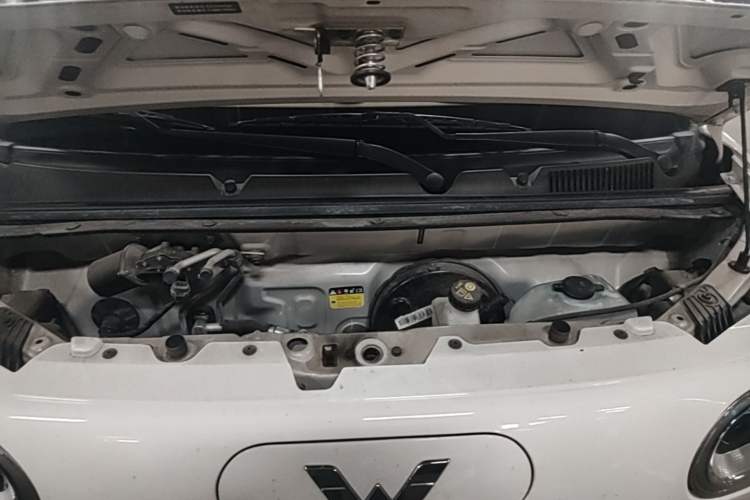 Used Wuling Hongguang MINIEV 2024 3rd Generation 215km Youth Edition Engine Bay