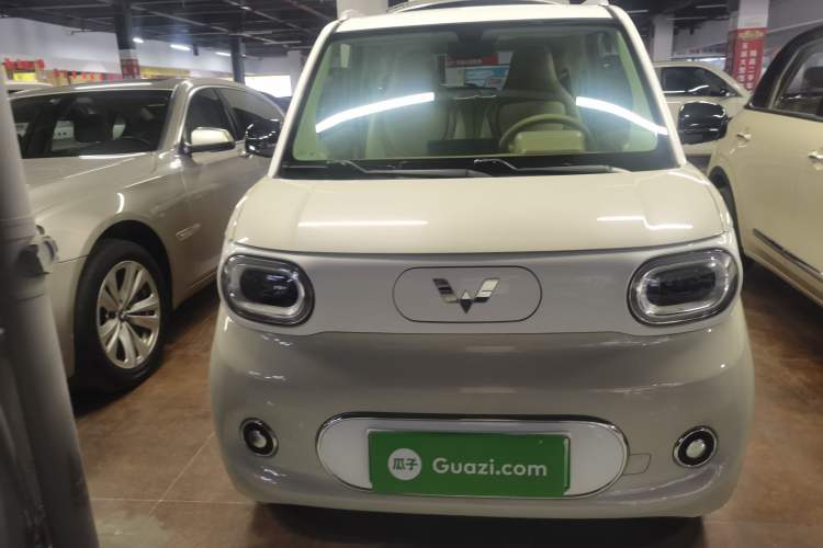 Used Wuling Hongguang MINIEV 2024 3rd Generation 215km Advanced Version Exterior 1