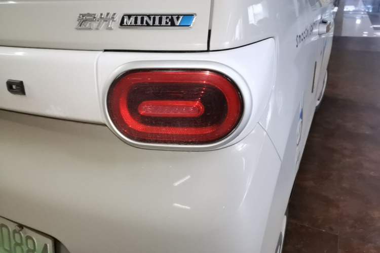 Used Wuling Hongguang MINIEV 2024 3rd Generation 215km Youth Edition Exterior 1